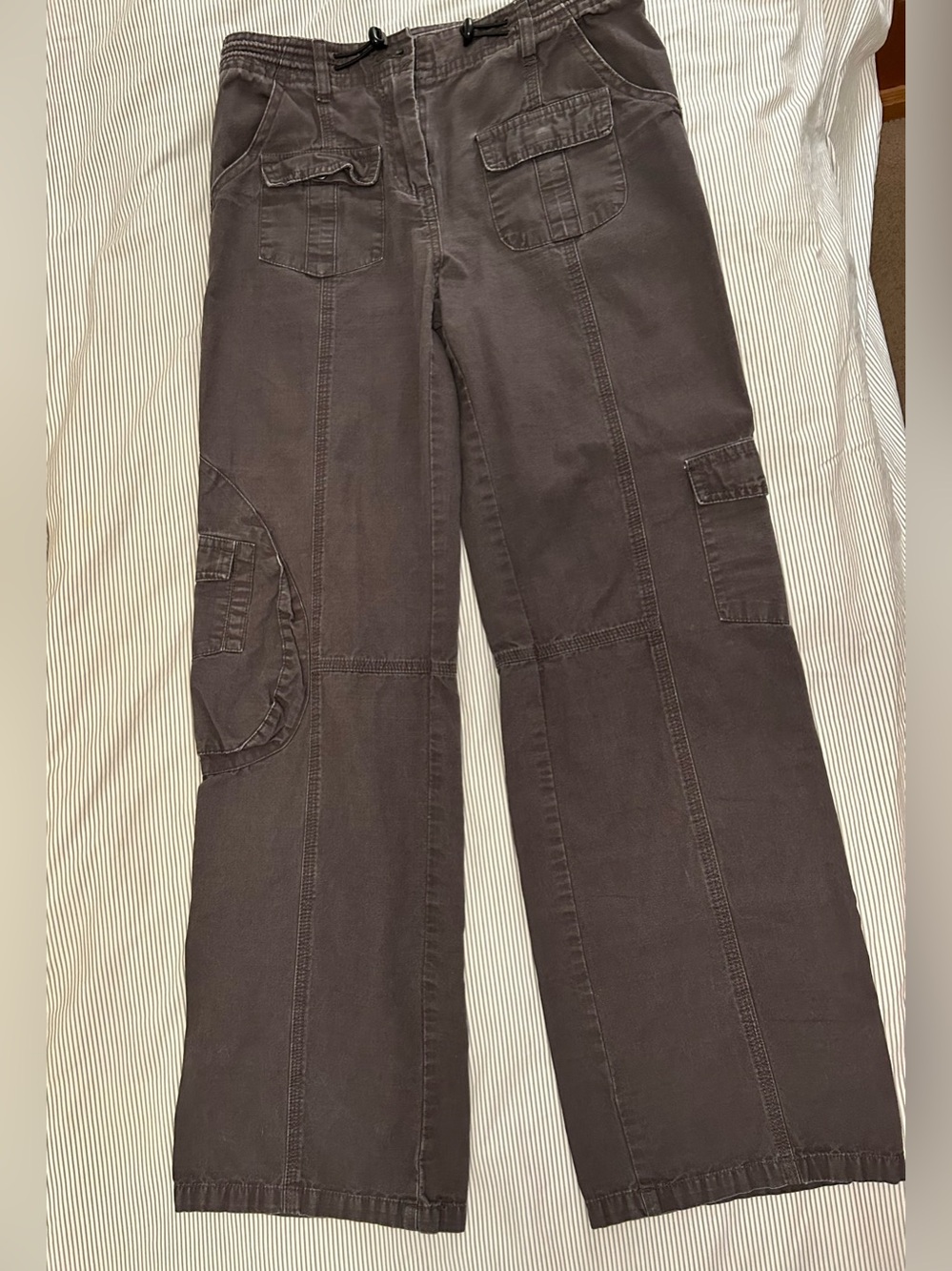 Brandy Melville Brown/Grey Cargo Pants in Excellent Condition